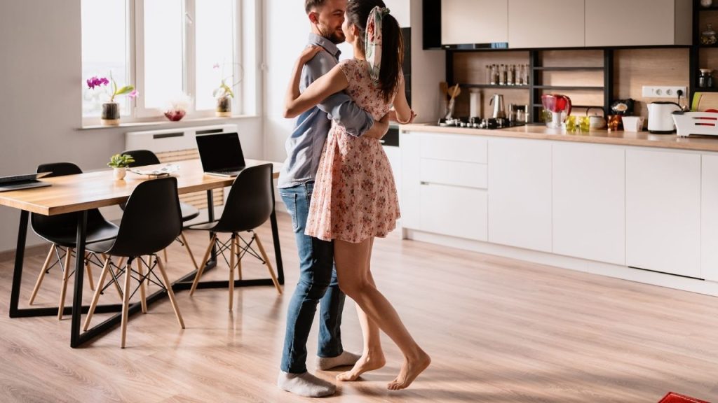 Panele winylowe – co to jest i dlaczego są tak popularne